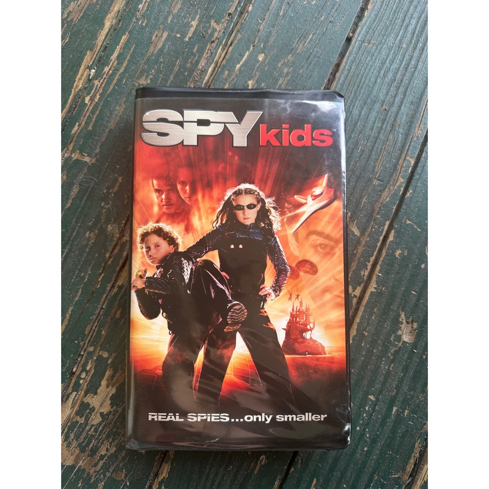 Spy Kids VHS Movie Antonio Banderas Carla Gugino Family Action Clamshell Case